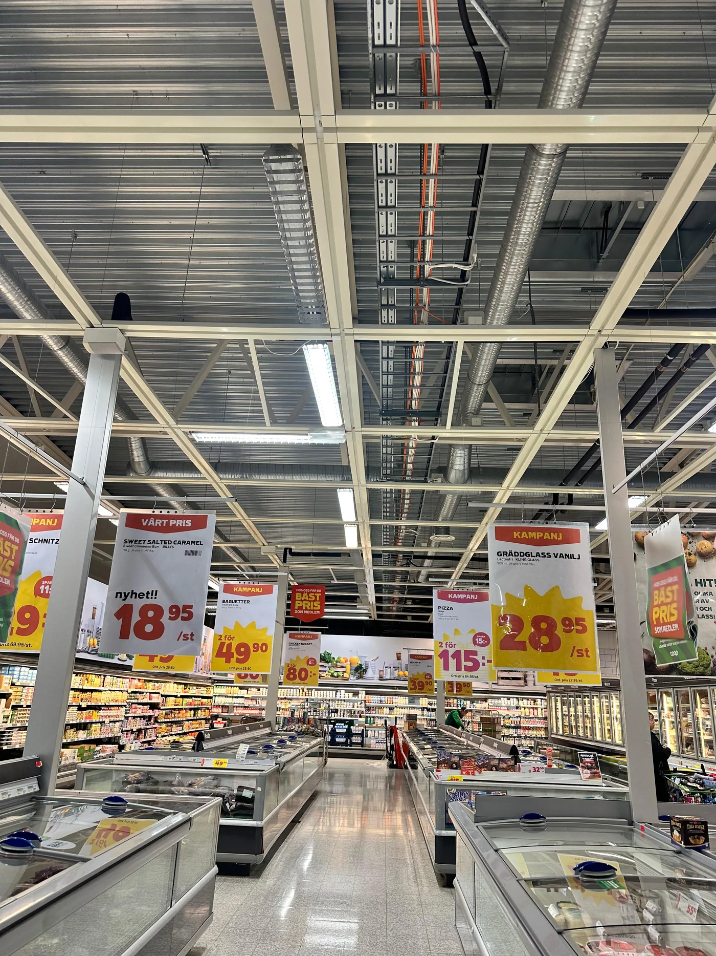 Tidigare belysningsinstallation i Coop Falköping